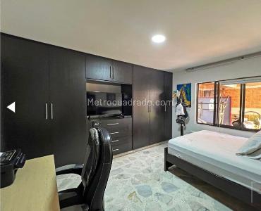 Casa de 3 alcobas en venta en La Flora, Cali, 308 m² · foto 9 de 12