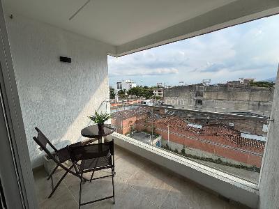 Apartamento de 3 alcobas en venta en Los Cambulos, Cali, 72 m² · foto 3 de 11