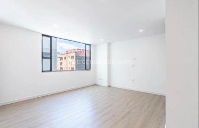 Apartaestudio en venta en Santa Barbara Central, Bogotá, 60 m² · foto 3 de 8