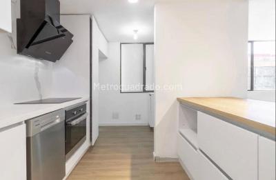 Apartaestudio en venta en Santa Barbara Central, Bogotá, 60 m² · foto 6 de 8