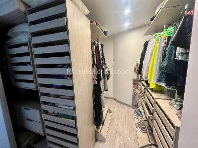 Apartamento en venta en Los Rosales, Bogotá · foto 9 de 17