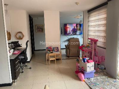 Apartamento de 3 alcobas en venta en Colinas El Bosque, Cali, 58 m² · foto 9 de 13