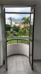 Apartamento de 2 alcobas en venta en La Flora, Cali, 60 m² · foto 4 de 11