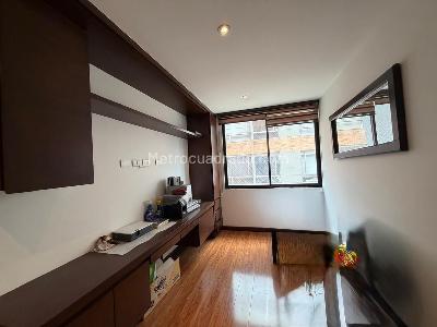 Apartamento de 3 alcobas en venta en San Patricio, Bogotá, 130 m² · foto 4 de 11