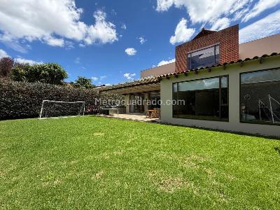 Casa de 4 alcobas en venta en Vereda Calahorra, Cajicá, 299 m² · foto 2 de 19