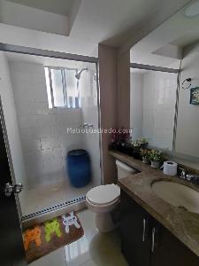 Apartamento de 3 alcobas en venta en La Flora, Cali, 89 m² · foto 2 de 19