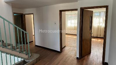 Casa de 5 alcobas en venta en Olaya Herrera, Bogotá, 299 m² · foto 15 de 20