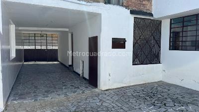 Casa de 5 alcobas en venta en Olaya Herrera, Bogotá, 299 m² · foto 2 de 20