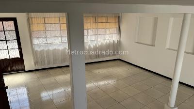 Casa de 5 alcobas en venta en Olaya Herrera, Bogotá, 299 m² · foto 8 de 20