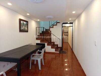 Casa en venta en Alamos, Bogotá · foto 3 de 20