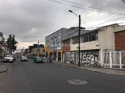 Casa de 3 alcobas en venta en Rafael Uribe, Bogotá, 450 m² · foto 2 de 20