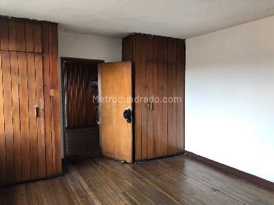 Casa de 3 alcobas en venta en Rafael Uribe, Bogotá, 450 m² · foto 7 de 20