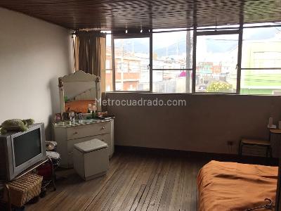 Casa de 3 alcobas en venta en Rafael Uribe, Bogotá, 450 m² · foto 8 de 20