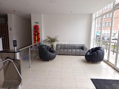 Apartamento de 2 alcobas en venta en Ricaurte, Bogotá, 31 m² · foto 2 de 20