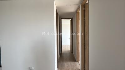 Apartamento de 3 alcobas en arriendo en San Jose Obrero, Bogotá, 80 m² · foto 6 de 20