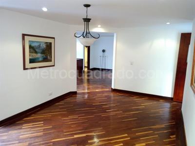 Casa de 3 alcobas en venta en Chico Museo, Bogotá, 220 m² · foto 10 de 20