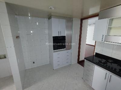 Apartamento de 3 alcobas en venta en Santa Barbara, Bogotá, 144 m² · foto 7 de 20
