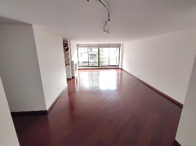 Apartamento de 3 alcobas en venta en Santa Barbara, Bogotá, 144 m² · foto 5 de 20