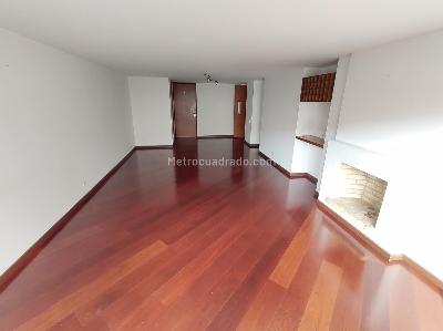 Apartamento de 3 alcobas en venta en Santa Barbara, Bogotá, 144 m² · foto 3 de 20