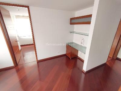 Apartamento de 3 alcobas en venta en Santa Barbara, Bogotá, 144 m² · foto 14 de 20