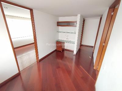 Apartamento de 3 alcobas en venta en Santa Barbara, Bogotá, 144 m² · foto 15 de 20