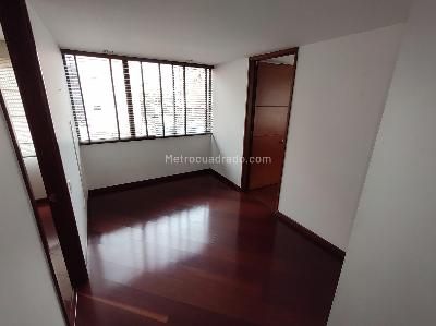 Apartamento de 3 alcobas en venta en Santa Barbara, Bogotá, 144 m² · foto 16 de 20