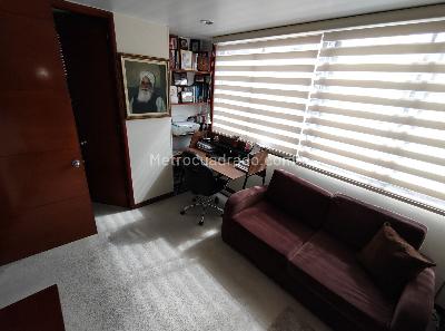 Apartamento de 3 alcobas en venta en Santa Barbara Occidental, Bogotá, 144 m² · foto 12 de 20