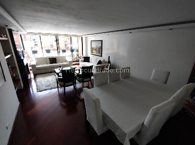 Apartamento de 3 alcobas en venta en Santa Barbara Occidental, Bogotá, 144 m² · foto 3 de 20