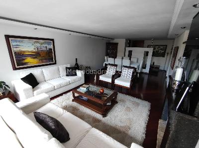 Apartamento de 3 alcobas en venta en Santa Barbara Occidental, Bogotá, 144 m² · foto 2 de 20