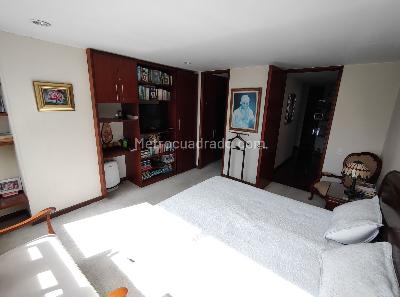 Apartamento de 3 alcobas en venta en Santa Barbara Occidental, Bogotá, 144 m² · foto 7 de 20