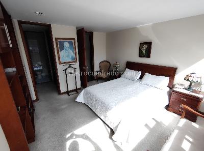 Apartamento de 3 alcobas en venta en Santa Barbara Occidental, Bogotá, 144 m² · foto 8 de 20
