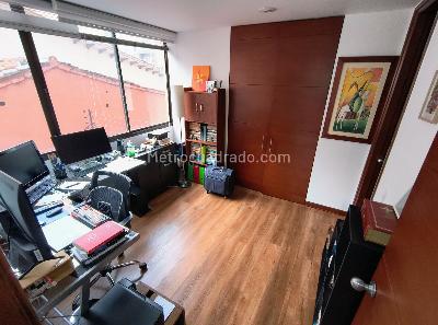 Apartamento de 3 alcobas en venta en Santa Barbara Occidental, Bogotá, 144 m² · foto 18 de 20