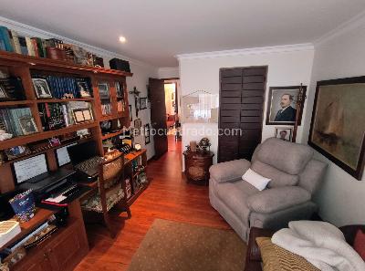 Apartamento de 3 alcobas en venta en La Carolina, Bogotá, 152 m² · foto 8 de 20