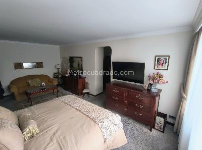 Apartamento de 3 alcobas en venta en La Carolina, Bogotá, 152 m² · foto 12 de 20