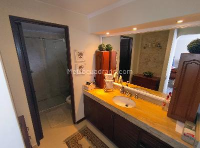Apartamento de 3 alcobas en venta en La Carolina, Bogotá, 152 m² · foto 14 de 20