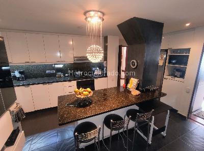 Apartamento de 3 alcobas en venta en La Carolina, Bogotá, 152 m² · foto 19 de 20