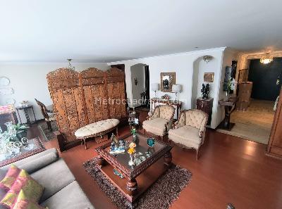 Apartamento de 3 alcobas en venta en La Carolina, Bogotá, 152 m² · foto 3 de 20