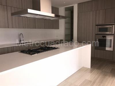 Apartamento de 4 alcobas en venta en Refugio Alto, Bogotá, 363 m² · foto 16 de 20