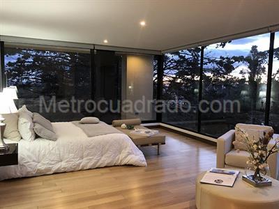 Casa de 3 alcobas en venta en Colinas De Suba, Bogotá, 290 m² · foto 2 de 20