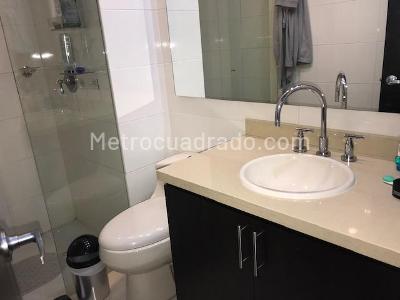 Apartamento de 3 alcobas en venta en Colinas De Suba, Bogotá, 240 m² · foto 17 de 20