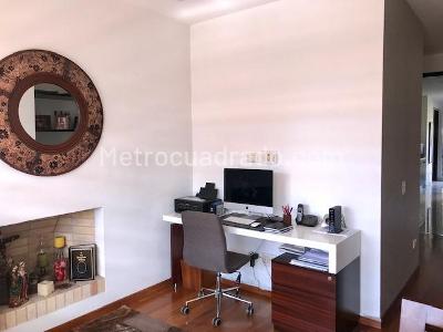 Apartamento de 3 alcobas en venta en Colinas De Suba, Bogotá, 240 m² · foto 9 de 20