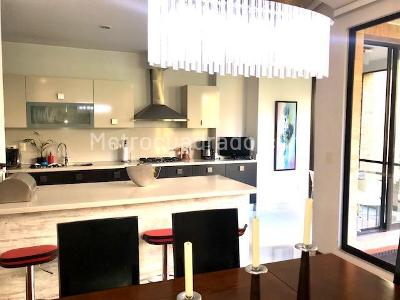 Apartamento de 3 alcobas en venta en Colinas De Suba, Bogotá, 240 m² · foto 2 de 20
