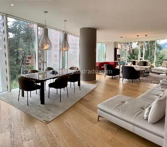 Apartamento de 2 alcobas en venta en Chico Alto Chico, Bogotá, 236 m² · foto 2 de 20