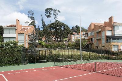 Casa de 4 alcobas en venta en Cerros De Sotileza, Bogotá, 390 m² · foto 9 de 14