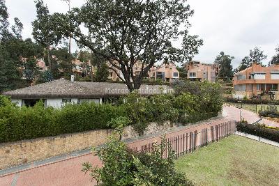 Casa de 4 alcobas en venta en Cerros De Sotileza, Bogotá, 390 m² · foto 11 de 14