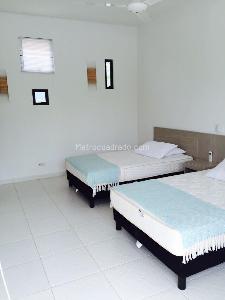 Casa de 4 alcobas en venta en El Peñon, Girardot, 325 m² · foto 13 de 20
