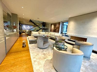 Apartamento de 4 alcobas en venta en Los Rosales, Bogotá, 485 m² · foto 3 de 20