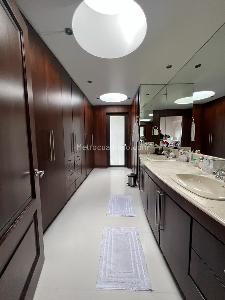 Casa de 5 alcobas en venta en San Jose De Bavaria, Bogotá, 480 m² · foto 13 de 20