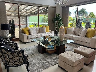 Casa de 5 alcobas en venta en San Jose De Bavaria, Bogotá, 480 m² · foto 3 de 20