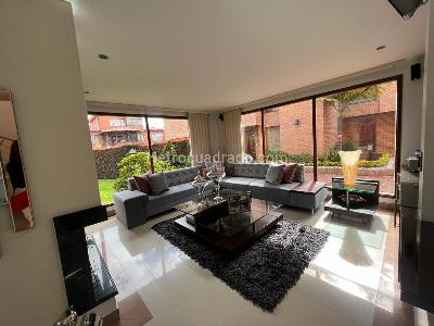 Casa de 5 alcobas en venta en San Jose De Bavaria, Bogotá, 480 m² · foto 2 de 20